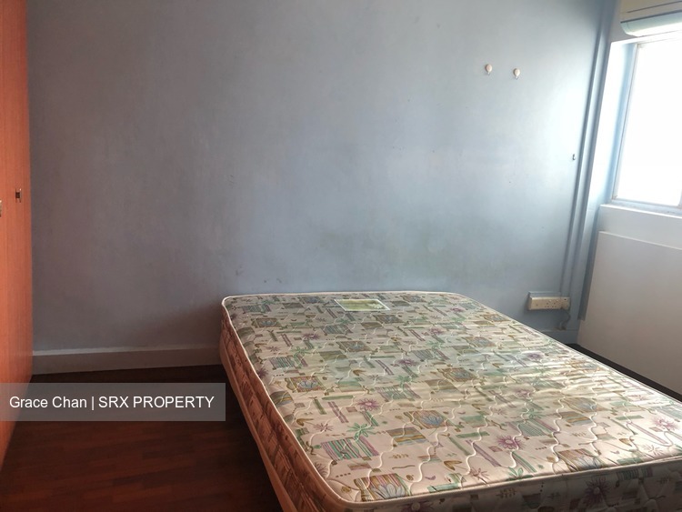 Blk 247 Jurong East Street 24 (Jurong East), HDB 3 Rooms #181776812